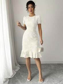Vestido elegante de mujer de tela jacquard con cuello redondo, mangas abullonadas y volante en el bajo, de silueta ceñida y longitud media.Adecuado para diversos ocasiones como uso diario, cócteles y estilo callejero.Verano - Albaricoque - Ver 6