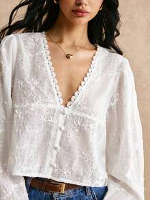 Blusa de manga larga con cuello en V y bordado floral, adecuada para salidas casuales, blusas de manga larga - Blanco - Ver 2