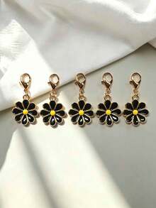 10pcs/Set Mini Daisy Flower With Lobster Clasp Keychain, Y2K Floral Bag Accessories Set, Car Decor, Backpack Pendant, Suitable For School, Cute Goth Style - Black Eight - View 7