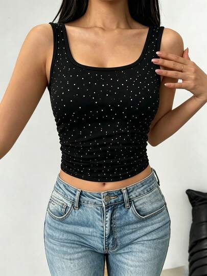 Áo hai dây bằng vải dệt kim màu trơn, đính đinh tán, thích hợp cho các buổi hẹn hò, ngày lễ, kỳ nghỉ và mọi mùa.