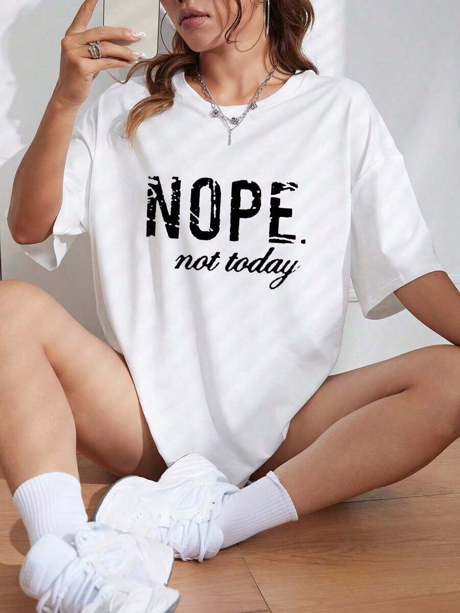 Casual Blouses For Women, Loose White T-Shirt With The Phrase "NOPE.Not Today" In Black Letters, Relaxed And Stylish Women's Tops, Ideal For Everyday Wear And Comfortable Looks. - 白色 - 查看 1