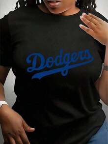 Loose-Fitting, Breathable Summer T-Shirt With A Dark Blue Dodgers Logo In Bold Handwritten Lettering, Paying Homage To Classic Baseball Heritage And Team Glory While Maintaining A Street Style; Women's 100% Cotton Casual Short-Sleeved T-Shirt. Y2K Style Sportswear, Round Neck, 100% Cotton, Soft Fabric, Short Sleeve. - 黑色 - 查看 5