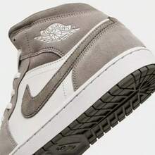 Nike Air Jordan Retro 1 Mid Men's Casual Shoes Enigma Stone/Summit White/Olive Grey DQ8426-003 - 淺灰色 - 查看 3