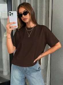 Camiseta básica para mujeres con diseño sencillo de corta por delante y larga por detrás - Café integral - Ver 7
