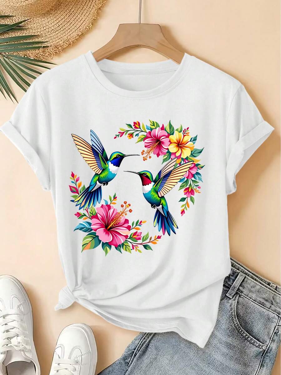 Spring/Summer 2026, New Women's Short Sleeve T-Shirt With Round Neck And Tropical Hummingbird Floral Print, Vintage Distressed Style, Casual Top, Soft Knit Fabric, High-Quality Women's Clothing. | Fun And Original Design | Suitable For Everyday Wear In Spring, Summer, And Autumn. | Fun And Youthful T-Shirt - Unisex Vintage Urban Style, Loose Fit, Cotton, Short Sleeve, And Round Neck - 白色 - 查看 1