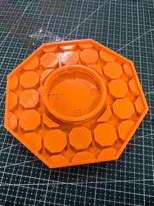 蜂巢造型友好型饮水站，蜂巢设计蜜蜂饮水喷泉，适用于花园，为蜜蜂和蝴蝶提供饮水和休息场所，户外花园授粉配件，易于加水和清洁，适合园艺爱好者和养蜂人，兼容玻璃罐，塑料材质。 - A - 查看 16