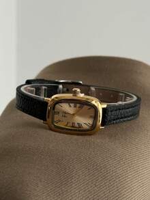 1pc Women's Oval Roman Numeral Casual Elegant Quartz Wrist Watch, Suitable For Daily Wear - Black - View 3