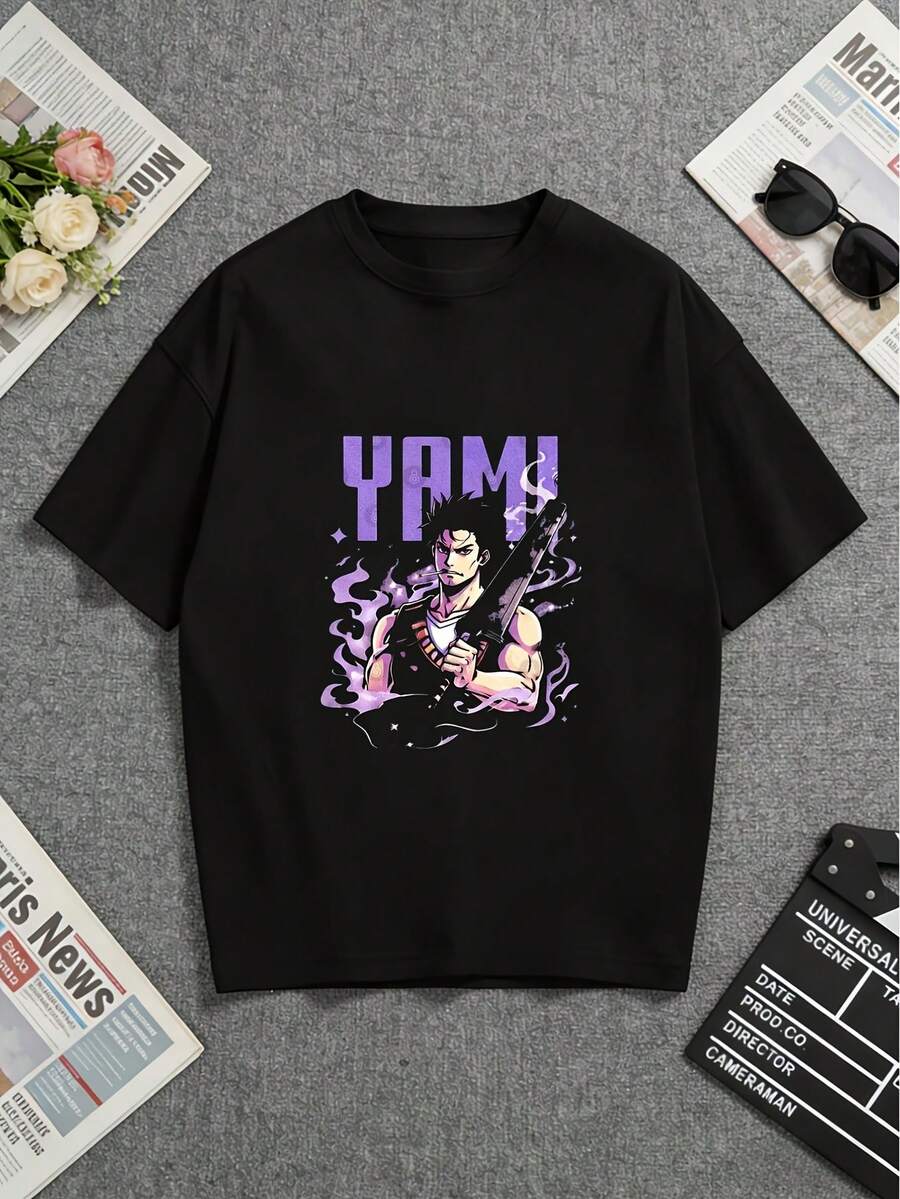 Las camisetas unisex con estampados de anime de , suaves y adecuadas para todas las estaciones, son prendas esenciales de moda casual urbana. Ofrecen un estilo versátil para las cuatro estaciones, son asequibles para el uso diario y son un regalo de Navidad perfecto para fans y amigos. Ideales para fiestas y vacaciones familiares, son adecuadas tanto para eventos como para el uso diario. - Negro - Ver 1