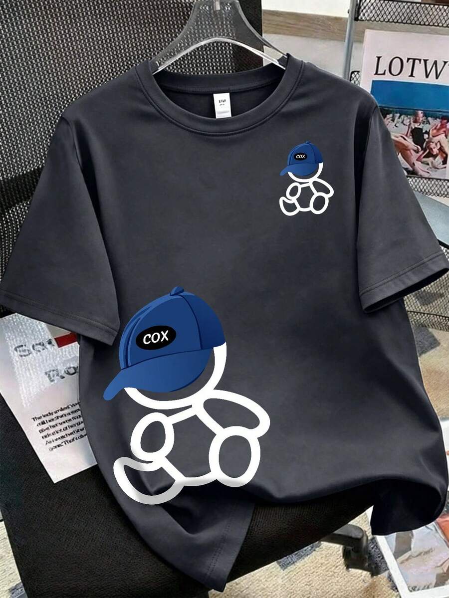 青少年男孩服飾,兒童穿著,印有戴帽子熊圖案的T恤 - 休閒寬鬆短袖圓領運動T恤,適合男孩 - 完美的夏季禮物,適用於春夏學校與外出 - 深灰色 - 查看 1