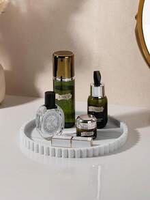 [Delivery Within 2-7 Days In The United States] Modern Chic Round Vanity Tray Waterproof Fluted Edge Black Resin Construction For Easy Quick Cleaning Elegant Decorative Bathroom Counter Organizer Tray For Adult Women Men And Apartment Renters Versatile Non Slip Perfume Cosmetic Skincare Catchall For Bathroom Countertop Dresser Nightstand Kitchen Sink Washbasin Organization Storage Display Dish Plate Home Decor Storage Accessories - 彩色 - 查看 11
