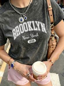Áo thun tay ngắn cổ tròn dáng rộng in chữ Brooklyn kiểu vintage wash, phong cách thường ngày. - màu đen - Xem 3