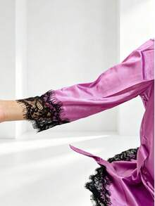4-Piece Women's Satin Pajamas, Beautiful And Sexy, Soft And Comfortable. It Includes A Satin Robe(Three-Quarter Sleeve), A Lace Camisole, A Lace Panty And A Satin Shorts. Suitable For Home Leisure Wear. Sexy Pajamas Are The Perfect Choice For Elegant Women.Perfect For Summer.If You Prefer A Loose Fit, Order One Size Up Than Your Usual Size. - 紫色 - 查看 5