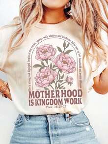 Camiseta Retro 100% Algodón con la Frase "La Maternidad es Trabajo de Reino", Camiseta para el Día de la Madre, Regalo para Mamá Cristiana, Camiseta Religiosa Boho con Estampado Floral Bíblico, Camiseta "Vida de Mamá" - Estilo - Ver 1
