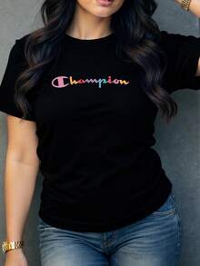 Palabra Champion" en tonos degradados simboliza fuerza y superación personal camiseta para mujer casual cómoda y moderna para uso diario - Negro - Ver 6