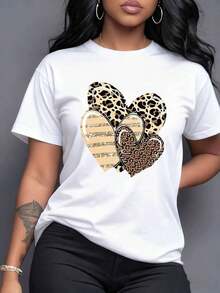 Wild Animal Print Hearts With Elegant Striped Details And Subtle Shimmer – A Combination Of Bold Fashion And Romantic Tenderness For Your Everyday Look. Comfortable Casual Women's T-Shirt Made Of 100% Cotton, Maija Women's Curvy Style. - 白色 - 查看 7