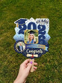 1 pieza Accesorio de foto personalizado para graduación, Cartel de mano personalizado azul y dorado 2026, Accesorio de cartón para selfie, Regalo de graduación universitaria/secundaria, Favor de fiesta - Azul - Ver 9