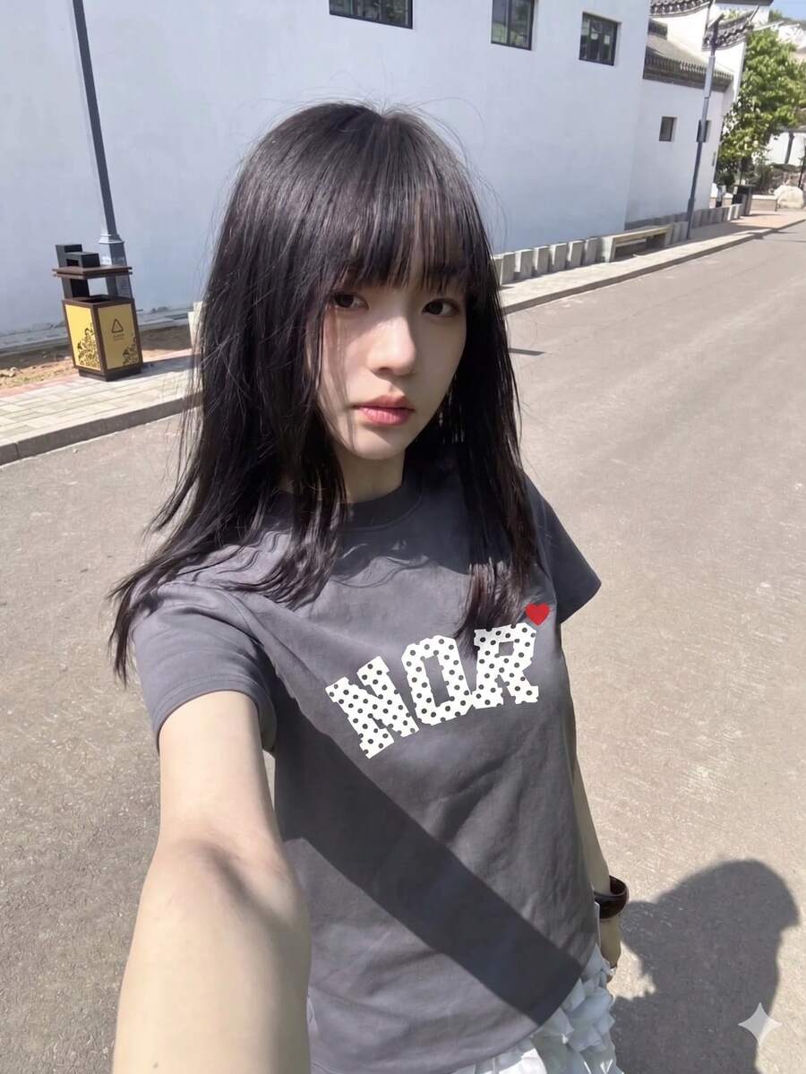 女款夏季休閒寬鬆字母與卡通印花短袖T恤 - 深灰 - 查看 1