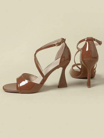 9cm Super High Heel Glossy Patent Leather Sandals, Butterfly & Floral Decor, Elegant Peep Toe Stilettos, Sexy Fashion , Suitable For Dresses, Lightweight Luxury Niche Design, Versatile Fit, Available In Brown, Candy Colors, Spring/Autumn 2026, Size 3-10