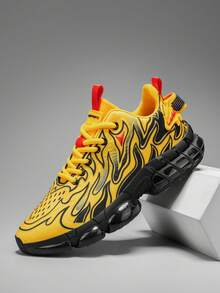 Men's Spring/Summer New Design Flame Pattern Print Outdoor Running Shoes, Personalized Mesh Breathable Comfortable Daily Sports Sneakers - Yellow - View 2