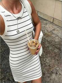 Women's New Striped Print Round Neck Fitted Sleeveless Dress, Suitable For Spring/Summer And Vacation Wear White Elegant - White - View 6
