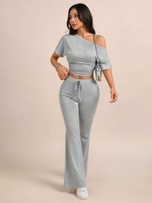abyoxi Bộ đồ gồm áo croptop trễ vai màu xám xếp ly và quần ống loe cạp chun - Phong cách thường ngày gợi cảm. - hoa màu xám - Xem 1