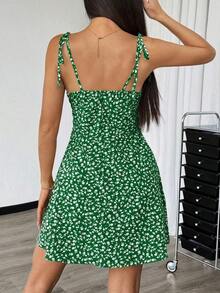 Vestido mini con tirantes de espagueti y estampado floral ditsy con lazo - Verde - Ver 2