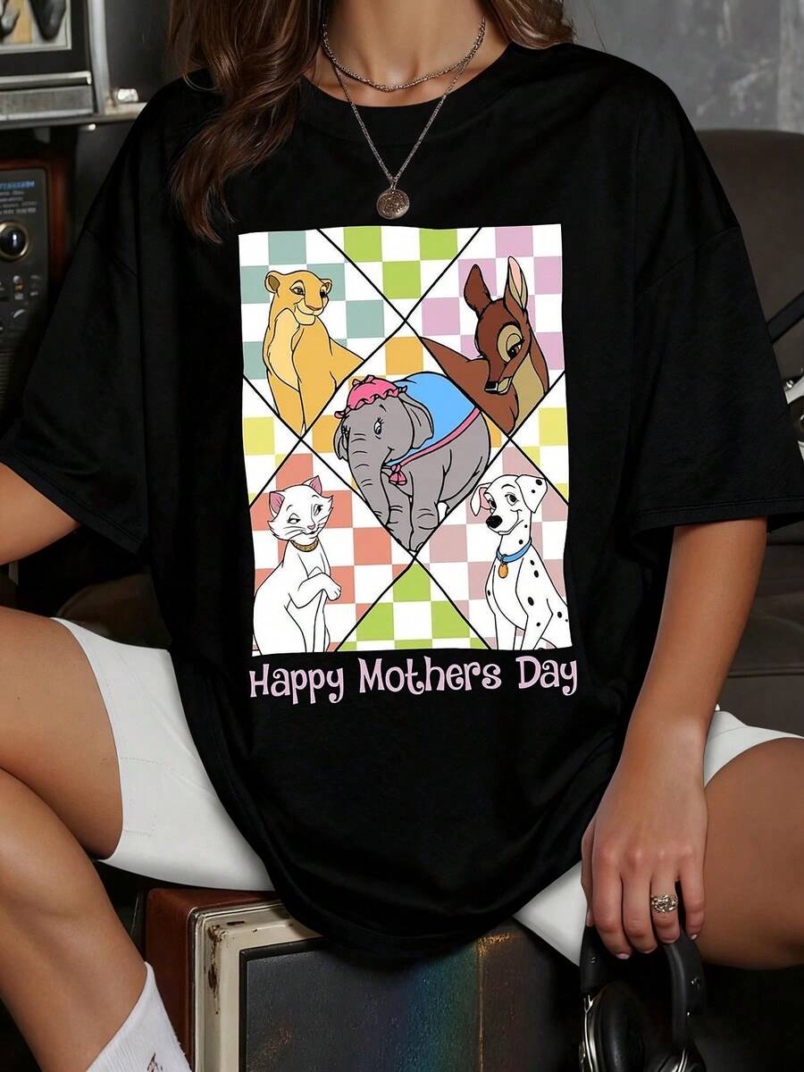Adorable Animals Symbolizing Tenderness And Maternal Love On A Colorful Plaid Background With The Message "Happy Mother's Day". Comfortable And Stylish Women's T-Shirt - 黑色 - 查看 1