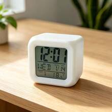 Reloj despertador electrónico con cambio de color, pantalla de temperatura y humedad, semana, función silenciosa y de repetición, reloj de escritorio para estudiantes - 1PC - View 10