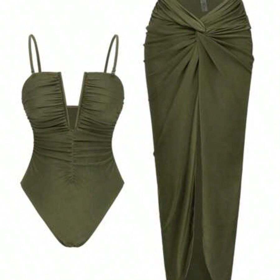 Swim Oasis 2pcs/Set Sexy Solid Color V-Neck Ruched Spaghetti Strap Bandeau One-Piece Swimsuit & Front Twist Slit Beach Dress Set - Verde militar - Ver 1