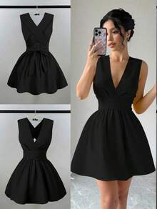 Vestido mini elegante y sexy para invitada de boda con cuello en V cruzado, sin mangas y corte evasé, diseño versátil para conciertos, playa, fiestas, primavera/verano, con bolsillos, vestido de noche con espalda descubierta de color amarillo mantequilla - Negro - Ver 7