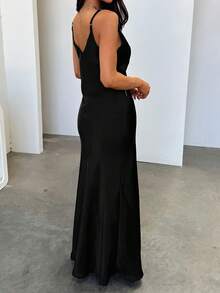 Đầm Look Polly màu đen satin cổ chữ V sâu, dây mảnh, ôm sát cơ thể, kiểu đuôi cá, đầm dạ hội gợi cảm, thanh lịch. - màu đen - Xem 6