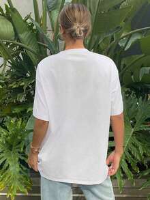 Camiseta de manga corta con cuello redondo para mujer, talla, con estampado gráfico minimalista, estilo casual urbano, con flores de cerezo estilo Y2K y lentejuelas. - Blanco - Ver 2