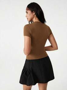 Camiseta casual versátil de mujer con cuello redondo y manga corta ajustada - Multicolor - Ver 2
