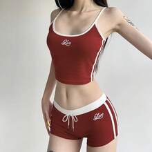 Conjunto de trajes de verano Y2K para mujer, camisola Sexy ajustada con espalda descubierta y contraste de letras bordadas, Tops + pantalones cortos de cintura elástica con cordón - Rojo - Ver 3