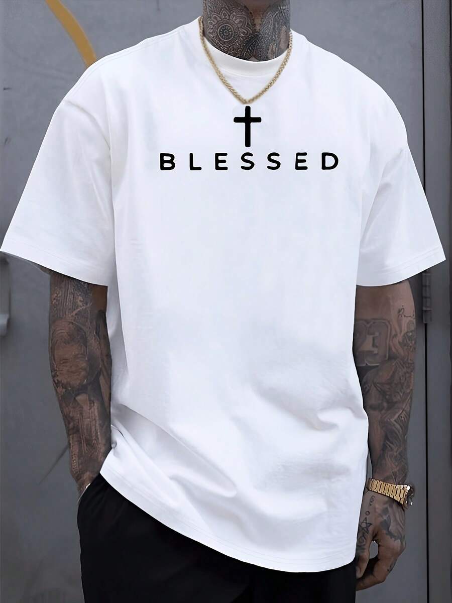 Camiseta Blanca Extra Grande para Hombre con Estampado 'BLESSED' y Cruz, Estilo Fe Cristiana| Camiseta casual de manga corta con cuello redondo y corte holgado, adecuada para todas las estaciones, ropa cómoda e informal para actividades religiosas y uso diario, transpirable y esencial para el verano y para usar en capas. - Blanco - Ver 1