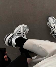 New Balance 1906R Kid ' Women's Silver Metallic Black' Low Top Lifestyle Shoes GC1906ER | Modern Street Style, Comfortable All-Day - Đen và trắng - Xem 5