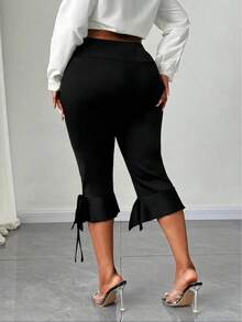 Pantalones capri de cintura alta para mujer talla grande con dobladillo con volantes y detalle de lazo - Negro - Ver 2
