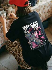 Women's Vintage Japanese "Oni Girl" Style T-Shirt, Standard Size With Sakura Print, Comfortable Short Sleeve T-Shirt, Unique Round Neck, Anime Inspired Urban Style Summer Casual Clothing, Black. - 黑色 - 查看 1