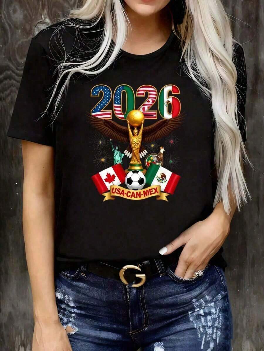 Camiseta temática de la Copa Mundial 2026, Camiseta de la Copa Mundial 2026, Camiseta de la Copa de Fútbol USA Canadá México, Camiseta de moda para aficionados al fútbol, Camiseta de fútbol mundial, Regalos de fútbol, 100% algodón puro, Camiseta de manga corta con cuello redondo y estampado divertido para mujer, Adecuada para: Eventos deportivos/Fiestas navideñas/Salidas/Deportes y otros regalos navideños. - Negro - Ver 1