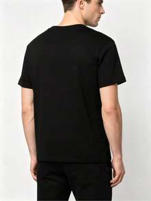 [Official FIFA World Cup Licensed] FIFA 2026 World Cup 23rd Edition Licensed T-Shirt, World Cup Pattern Printed Round-Neck Lightweight Casual Top, Unisex Couple Style Fun Short-Sleeve Summer Outfit, Perfect Birthday Gift For World Cup Parties, Universal Style For Football Fans - màu đen - Xem 5