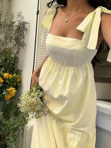 Unity Vestido maxi de corte evasé con espalda abierta y lazada, cuello cuadrado, cintura alta y rayas azules, para primavera/verano y vacaciones - Amarillo claro - Ver 6