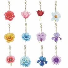 12件套DIY花卉钻石画钥匙扣套装 - 色彩鲜艳的双面手工亚克力吊坠，独特的钻石形状 - 非常适合家居装饰、花园装饰、派对礼品、背包配件 | 装饰钥匙扣 | 多种形状，钻石画套装 - 查看 6