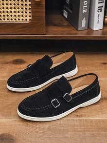 Mocasines de punta redonda para hombres, con diseño de cierre de hebilla, color negro, nuevos zapatos versátiles para hombres, zapatos formales de trabajo, mocasines planos de estilo británico, casuales y transpirables, suela blanda, adecuados para todas las estaciones - Negro - Ver 3