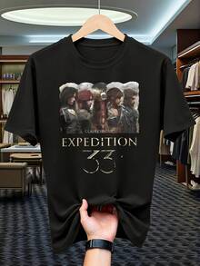 Expedition 33 Game Character Print T-Shirt For Men And Women. Soft And Versatile, This All-Season Casual Essential Is Perfect For Any Occasion. An Affordable Everyday Wearer, It Makes A Great Gift For Fans And Friends. With Its Crisp, Streamlined Cut, This T-Shirt Creates A Clean And Vibrant Look. Its Relaxed Yet Flattering Silhouette Suits All Body Types, Offering A Style That's Both Casual And Sophisticated. - 黑色 - 查看 1