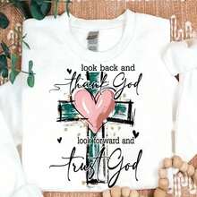 Look At It Again And Thank God, Move Forward And Trust In God. Women's Regular Short Sleeve T-Shirt - Fun Cartoon Letter Print, Crew Neck, Casual Style - Machine Washable, Fashionable Women's Clothing, Breathable And Comfortable. - 白色 - 查看 1