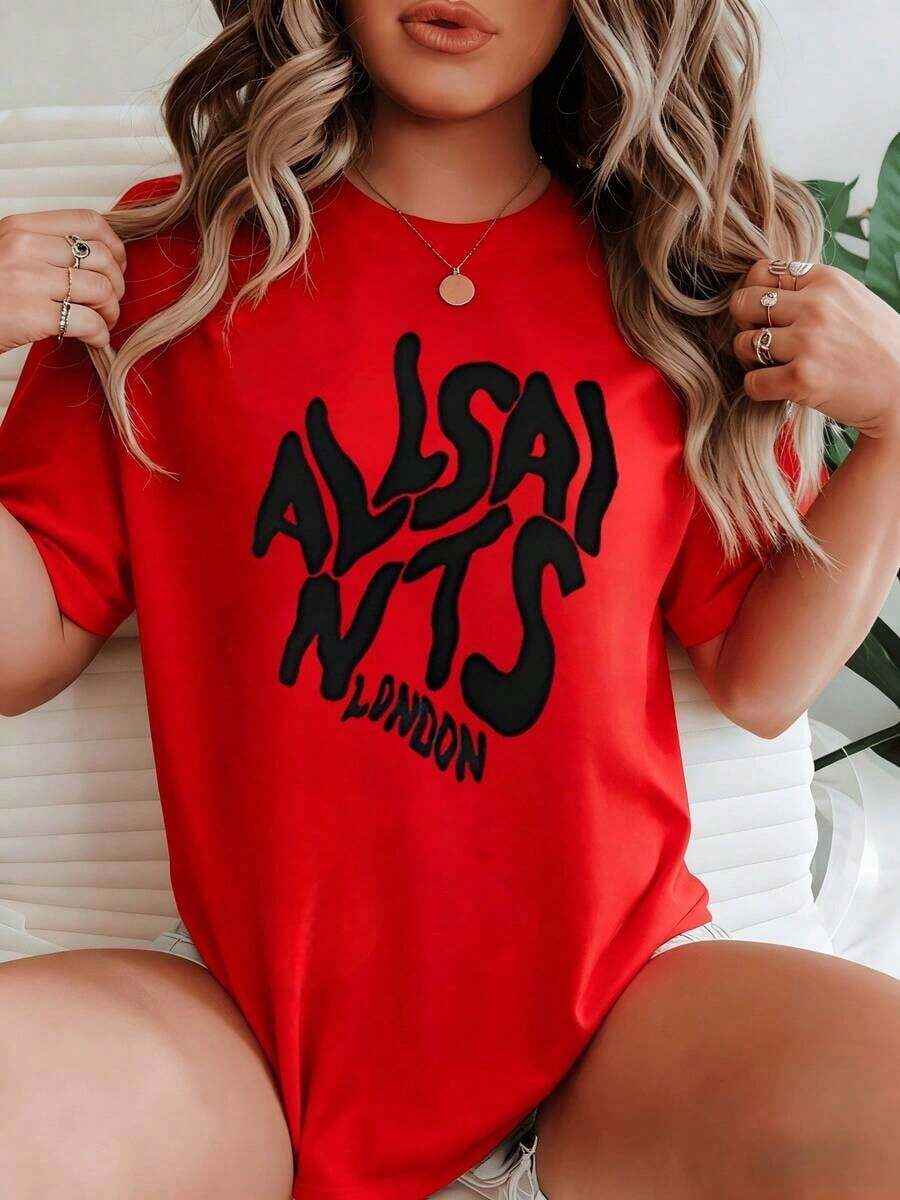 Altamente recomendable. Camiseta casual de mujer 100% algodón con estampado artístico llamativo que representa el All Saints London, simbolizando la confianza y la individualidad urbana moderna. Fácil de combinar. - Rojo - Ver 1
