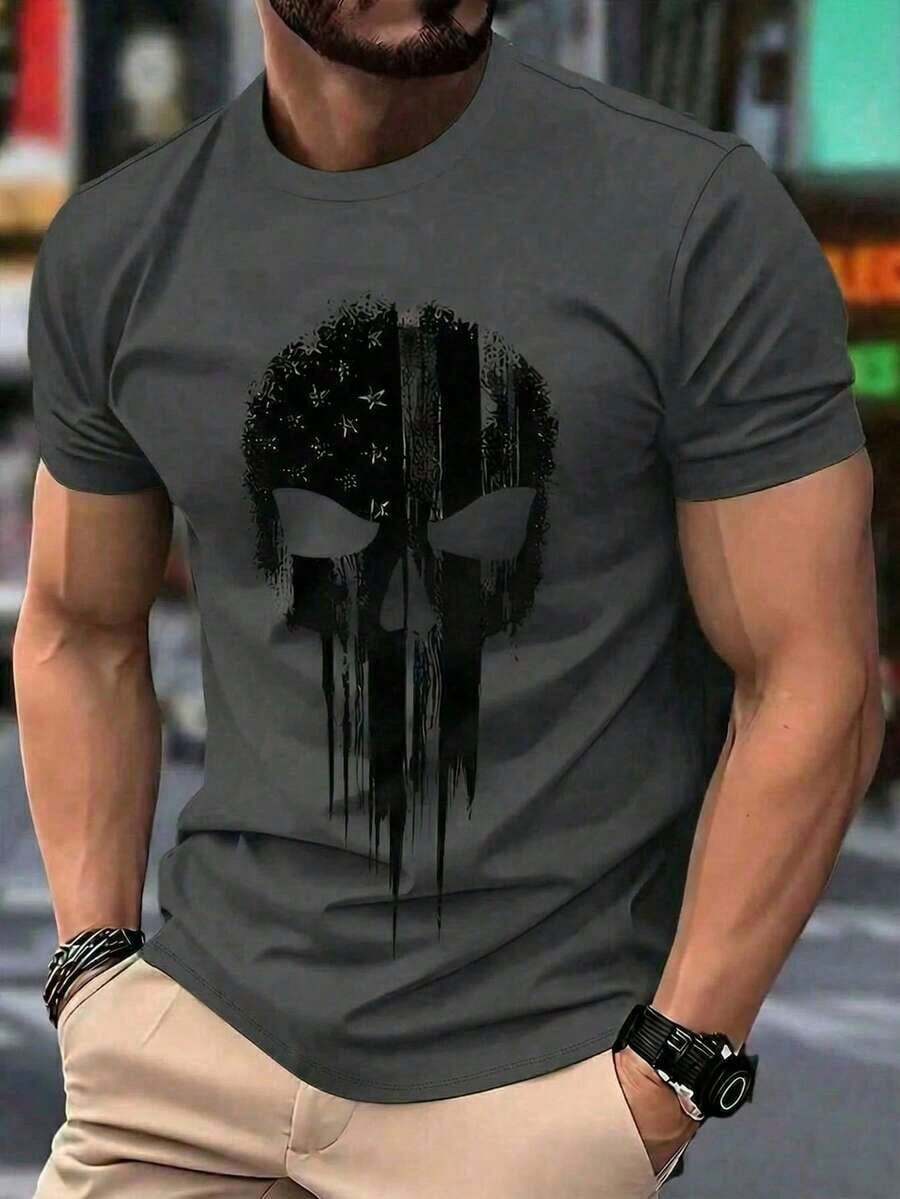 Men's Casual Crew Neck T-Shirt, Made Of Polyester Knit Fabric With A Slight Stretch, Regular Fit, Decorated With 3D Skull Print And Patriotic Stripes On The Shoulders, A Novelty Graphic T-Shirt. - 深灰色 - 查看 1