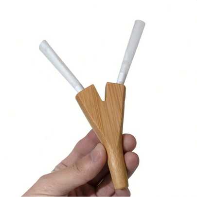 1支手工竹制烟斗，直式双孔烟斗，两根分叉木管，可同时吸两支香烟