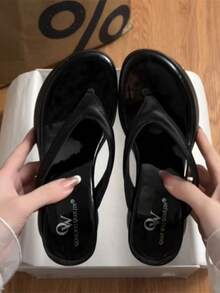 Women's Anti-Slip Thick-Sole Platform Flip-Flops, Solid Color Open-Toe Slip-On Wedge Sandals, Y2K Style Summer Outdoor Beach Black PU Leather Slippers - Black - View 5