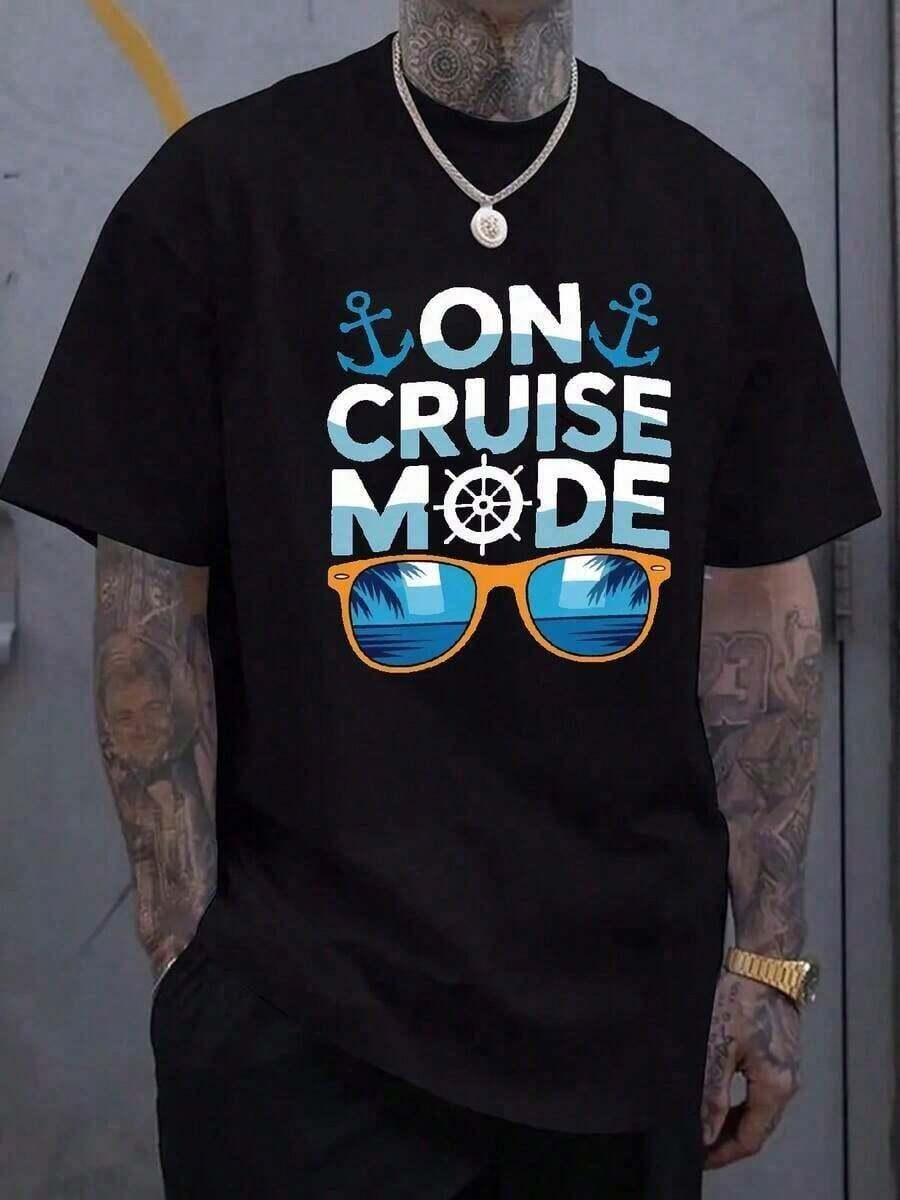 Camia Gráfica para Hombre "Cruise Mode" - Negra con Estampado de Ancla Azul y Gafas, Camia de Verano para Vacaciones y Viajes, Manga Corta Casual, Corte Regular, Perfecta para Playa y Piscina, Camia de Vacaciones Transpirable y Cómoda. - Negro - Ver 1